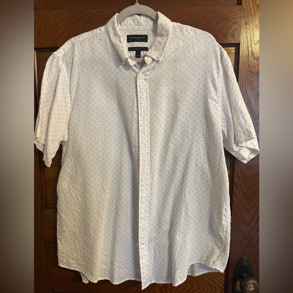 Banana Republic White and Pink Casual Button Down Shirt